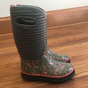 Girls Bogs Boots sz 13